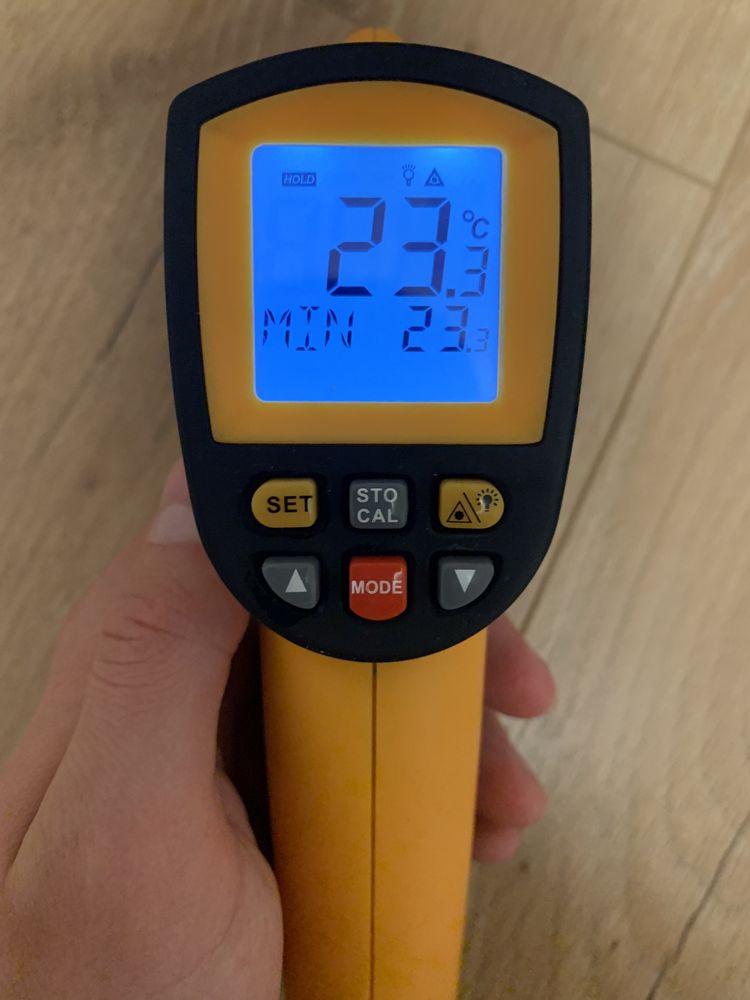 Пірометр BENETECH GM900 -50°C ~ 950°C