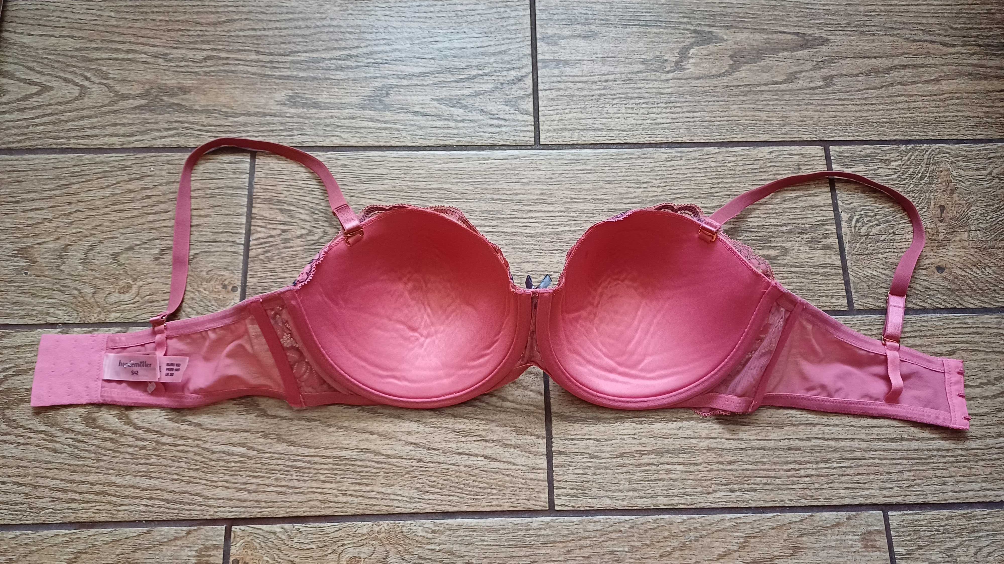 Koralowy biustonosz Hunkemöller r. 85 D