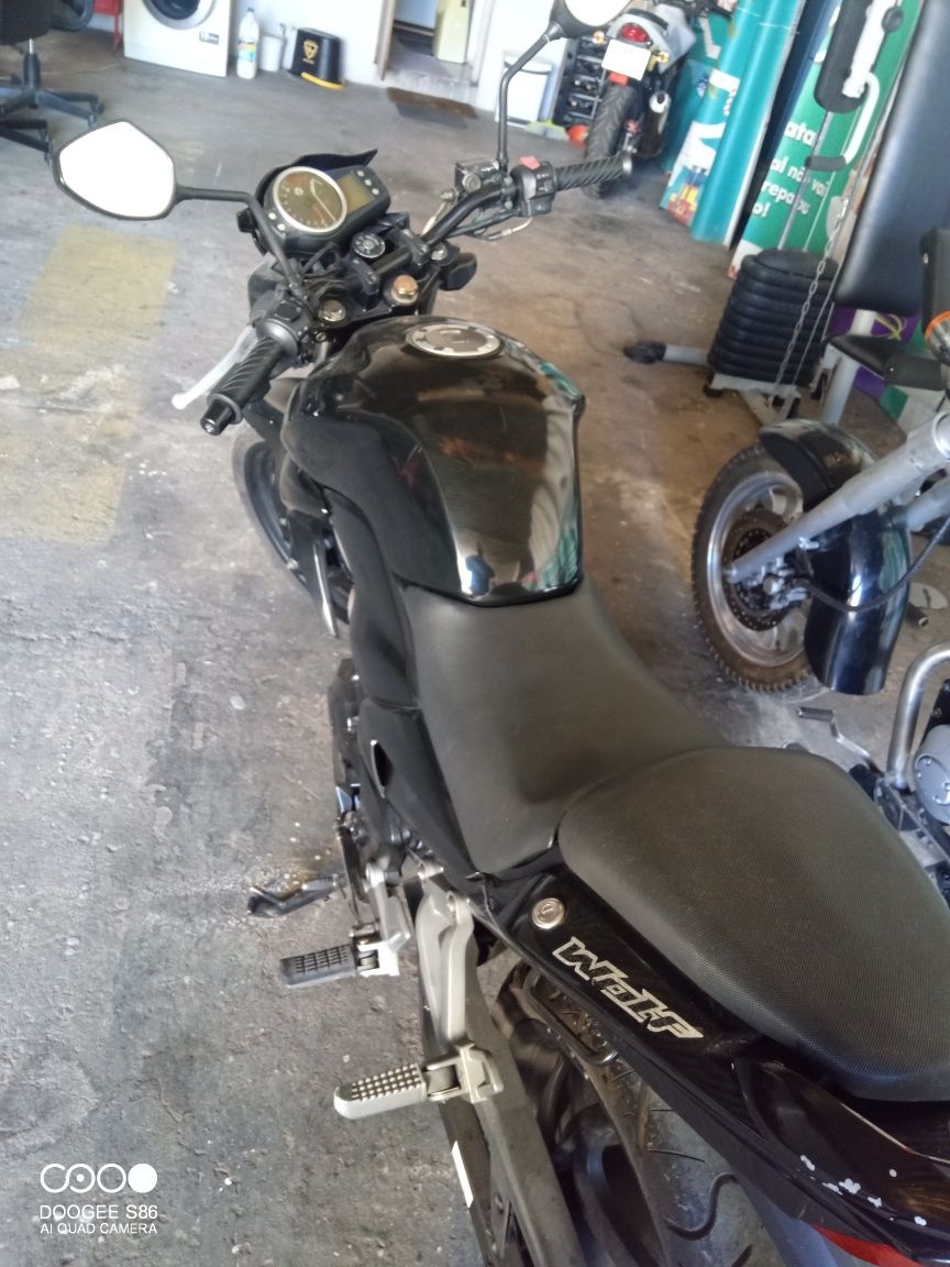Estou vendendo uma moto SYM Wolf