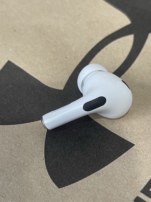 Продаю AirPods pro 2 лівий Оригінал АирПодс про 2 оригинал