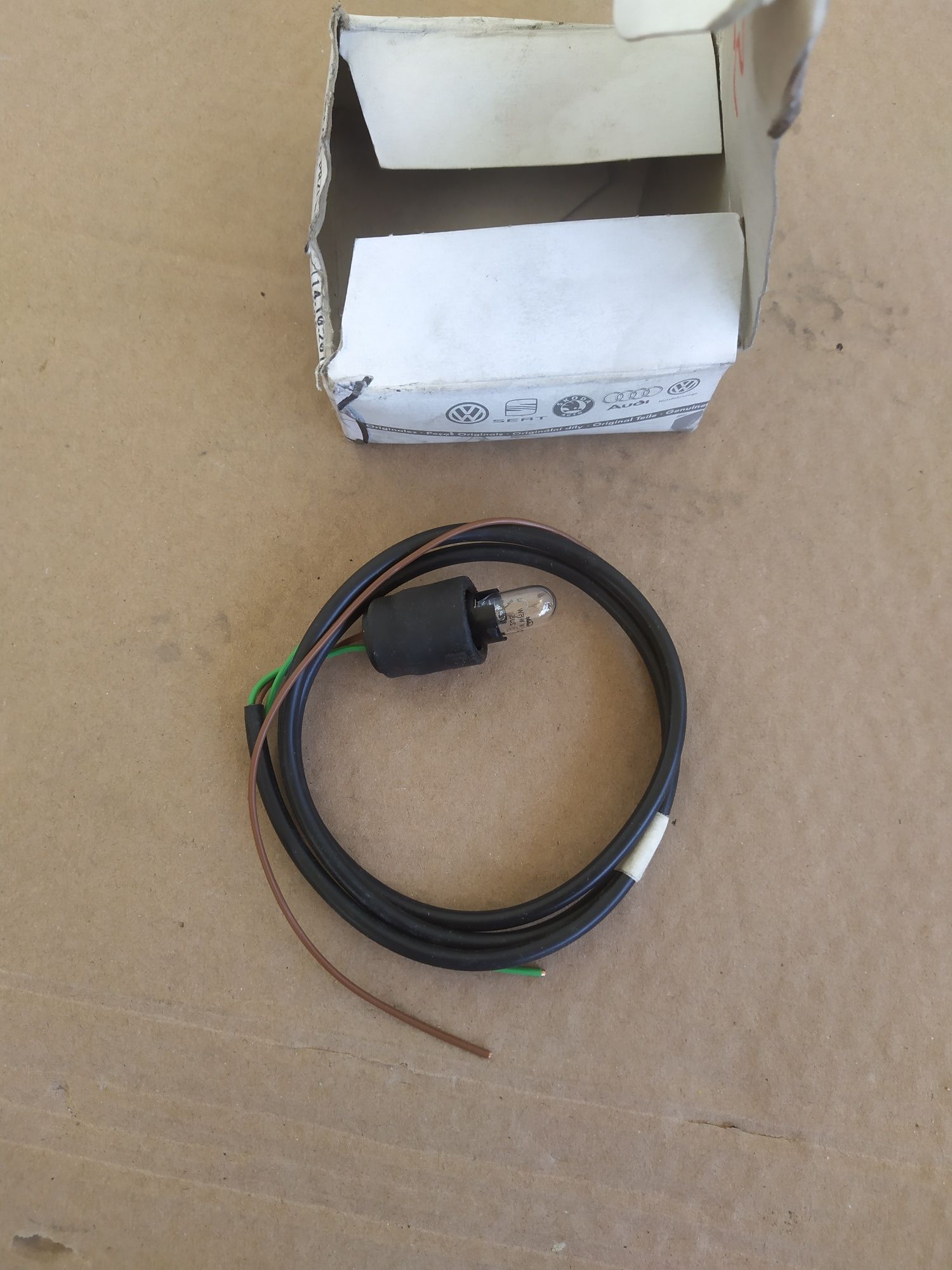 Oprawa Kierunku Fabia Rapid A2 A3 Golf 8D0971.273