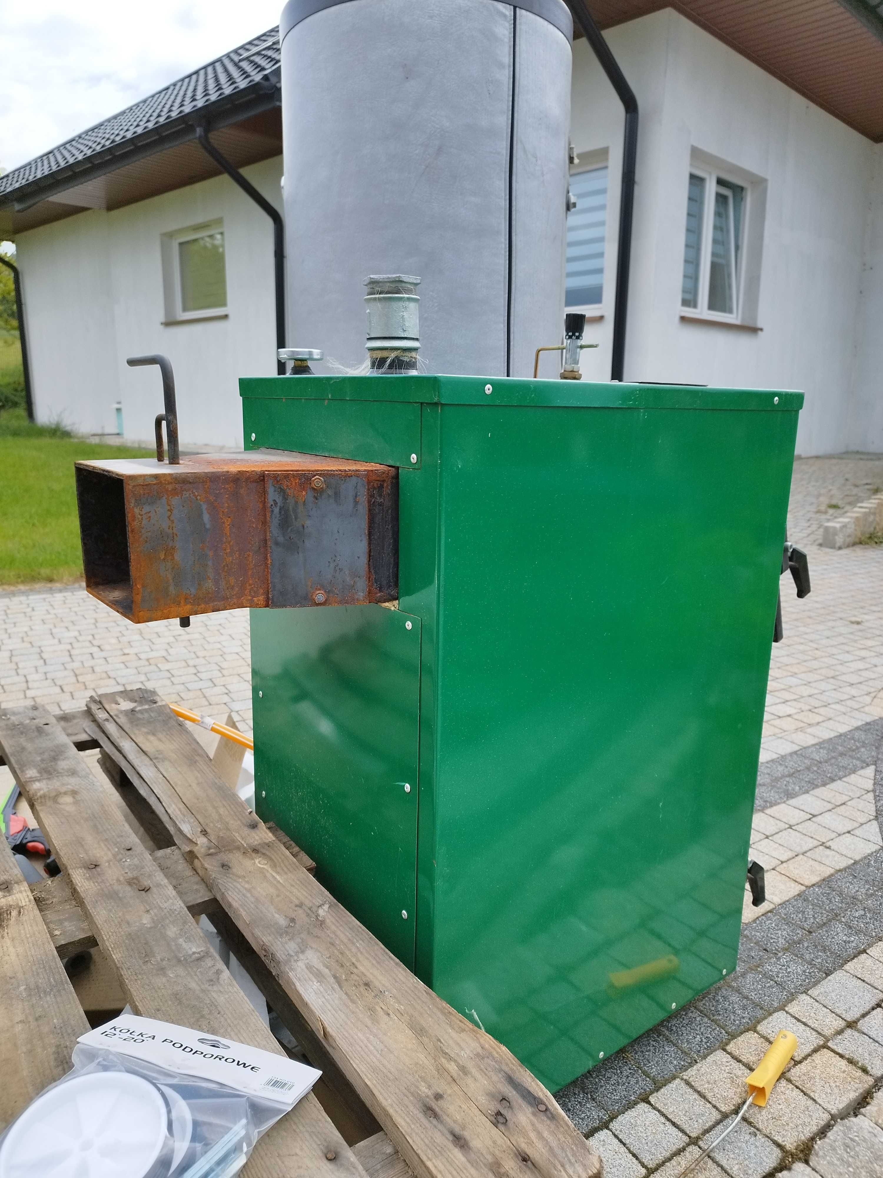Kocioł na paliwo stałe drewno, węgie, brykiet 29 KW