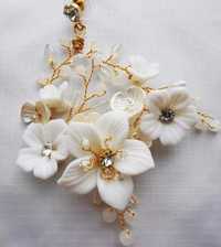 Kolczyki ślubne białe ecru z kwiatami wiszące kryształki prezent dla