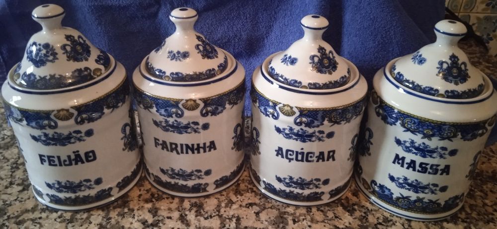 Recepientes em louça