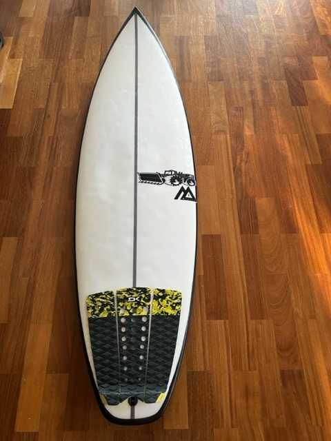 Prancha de Surf JS MONSTA 5'5"x17 1/8x2 1/8, 21.7L como nova!