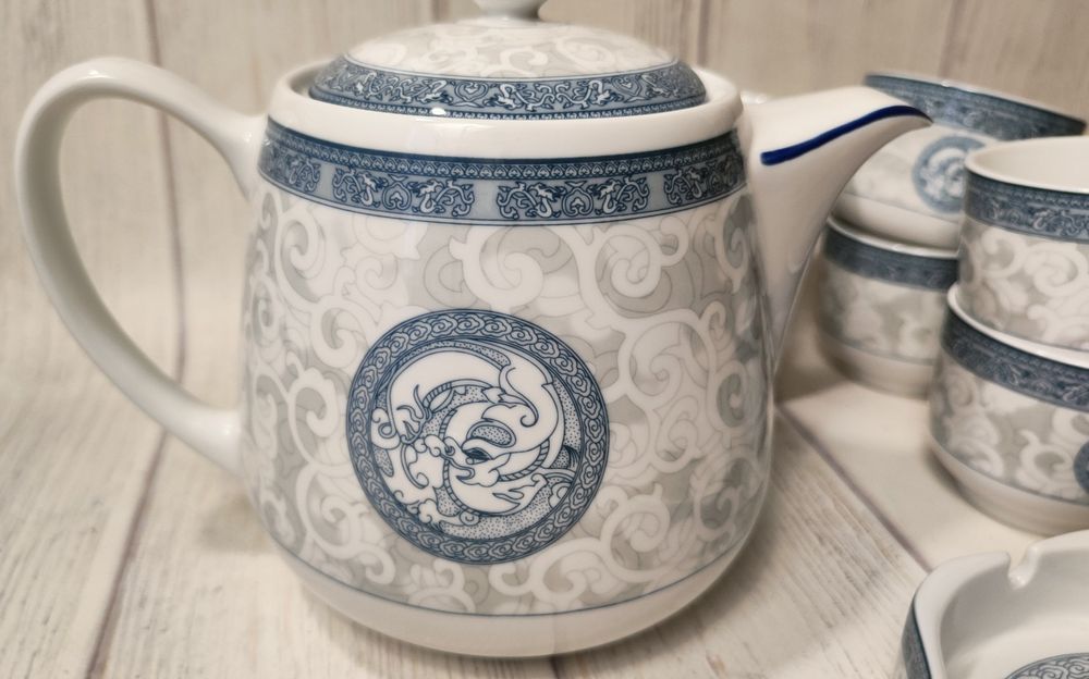 Порцеляновий чайний набір