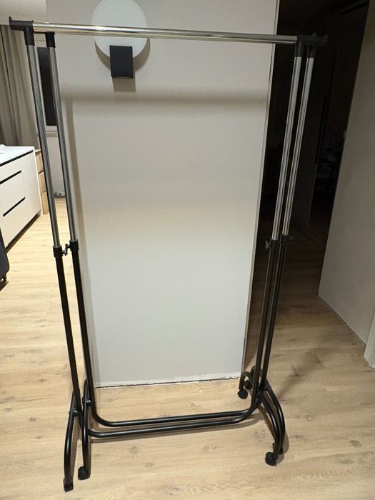 Wieszak na kółkach - 3 szt