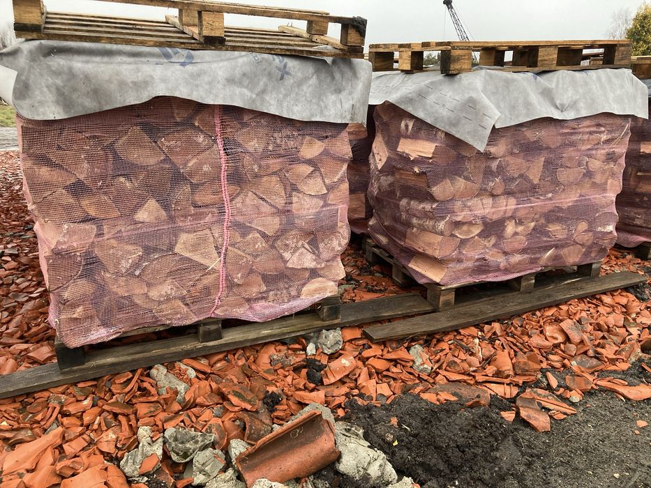Drewno opałowe i kominkowe: sosna, brzoza, buk, dąb.