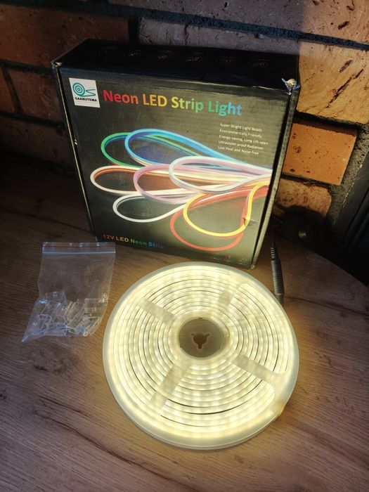 Taśma LED ciepły biały 5m do wewnątrz i na zewnątrz dekoracyjna