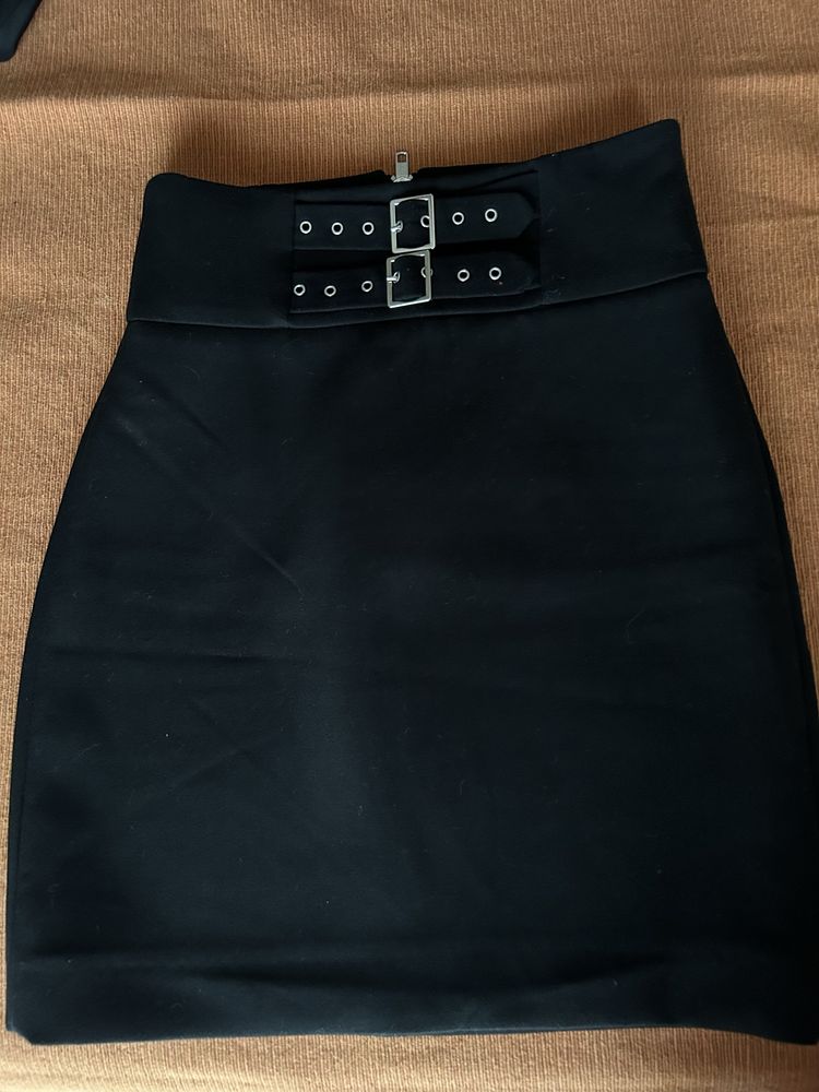 Saia preta Zara XS