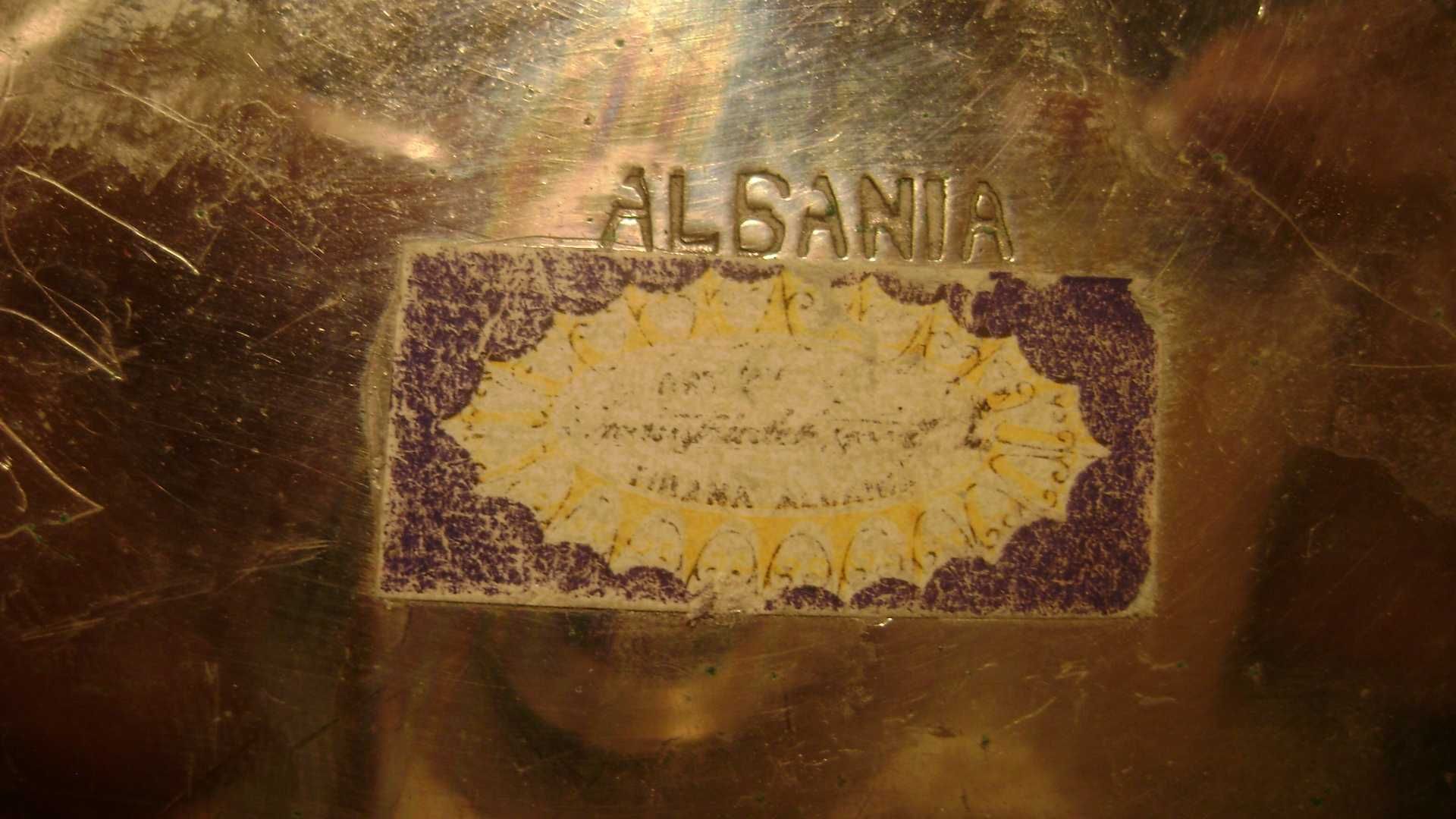 Starocie z PRL - Miedź srebrzona = Pojemnik z Albanii