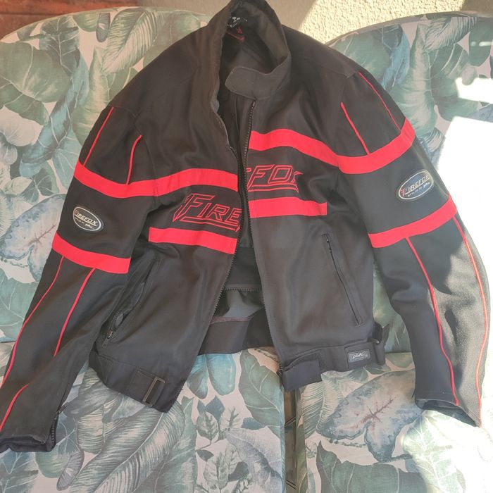 Мото куртка. Розмір S