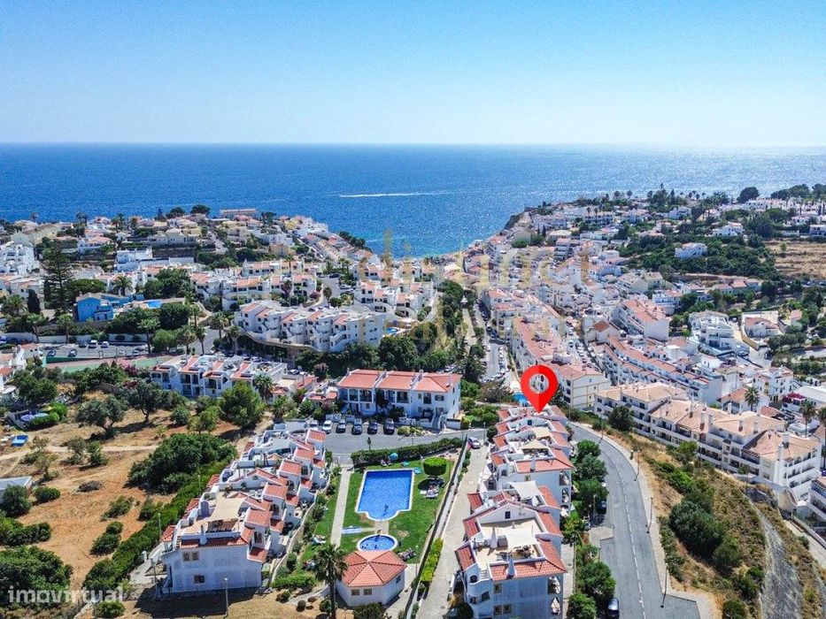 Apartamento Exclusivo Duplex T2 com Logradouro, Vista Mar e Piscina...