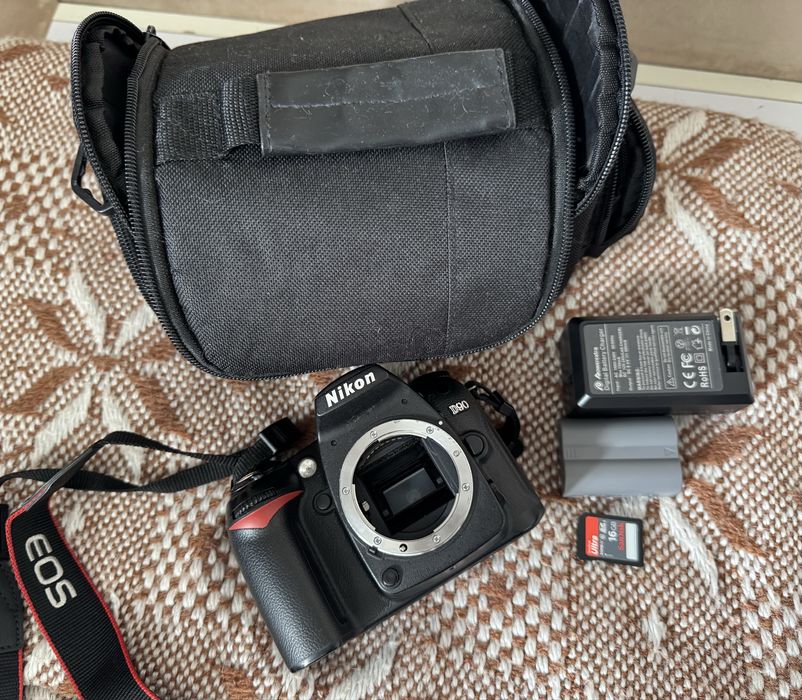 Фотоапарат Nikon d90 пробіг 41 тис. Гарний стан.