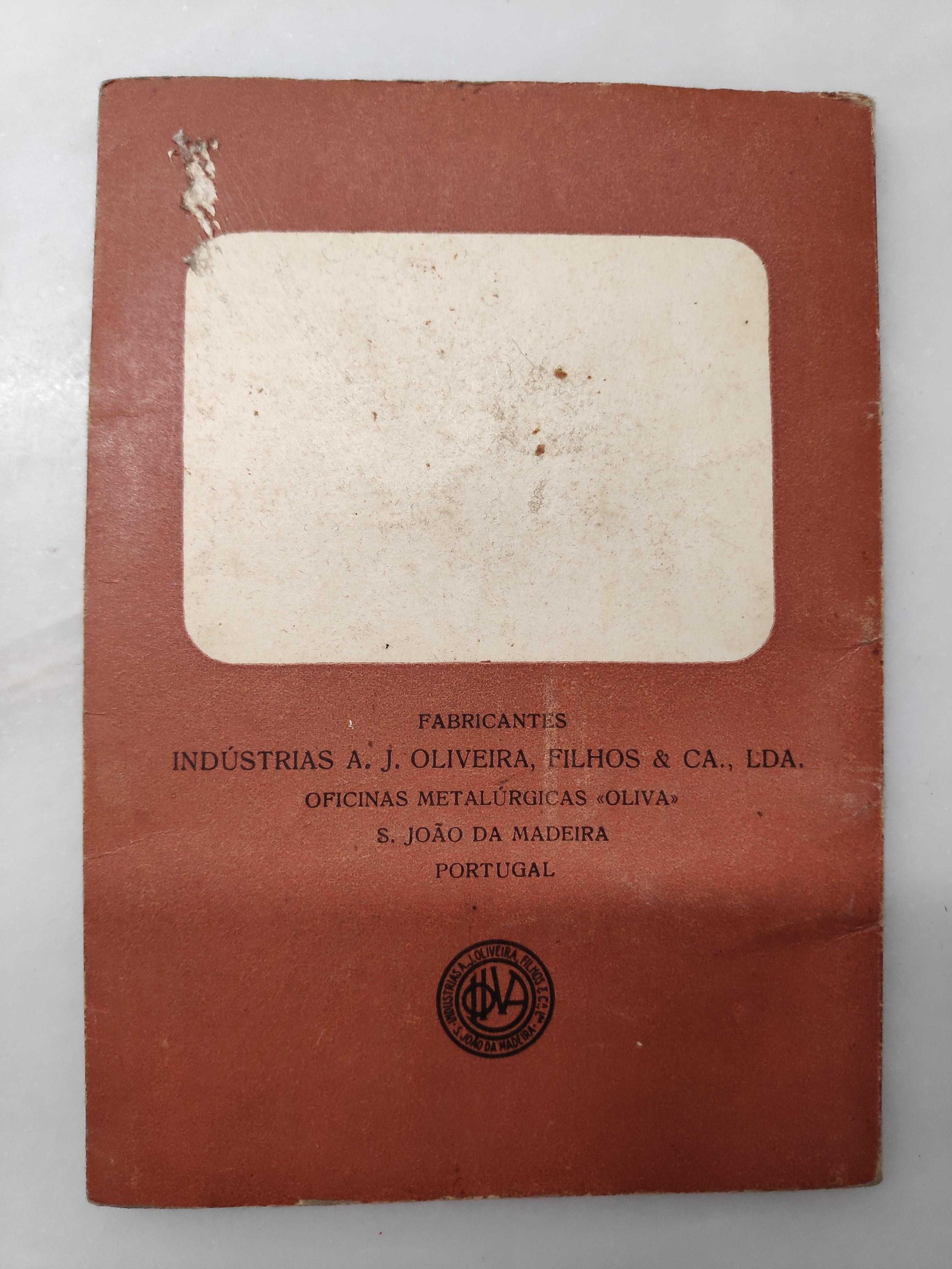 Manual, certificado Garantia e chave (Máquina de costura Oliva CL 45)
