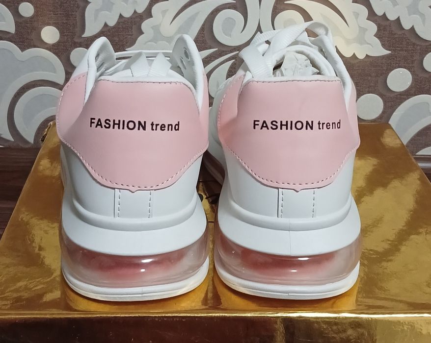 Кроссовки 41размер