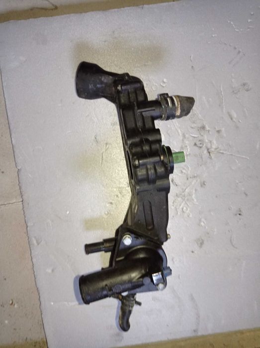 Корпус термоста 2.0 HDI Berlingo / Partner