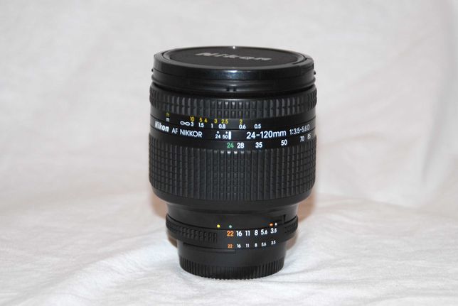 Objetiva Nikon (AF NIKKOR)  24-120mm  1:3.5-5.6 D