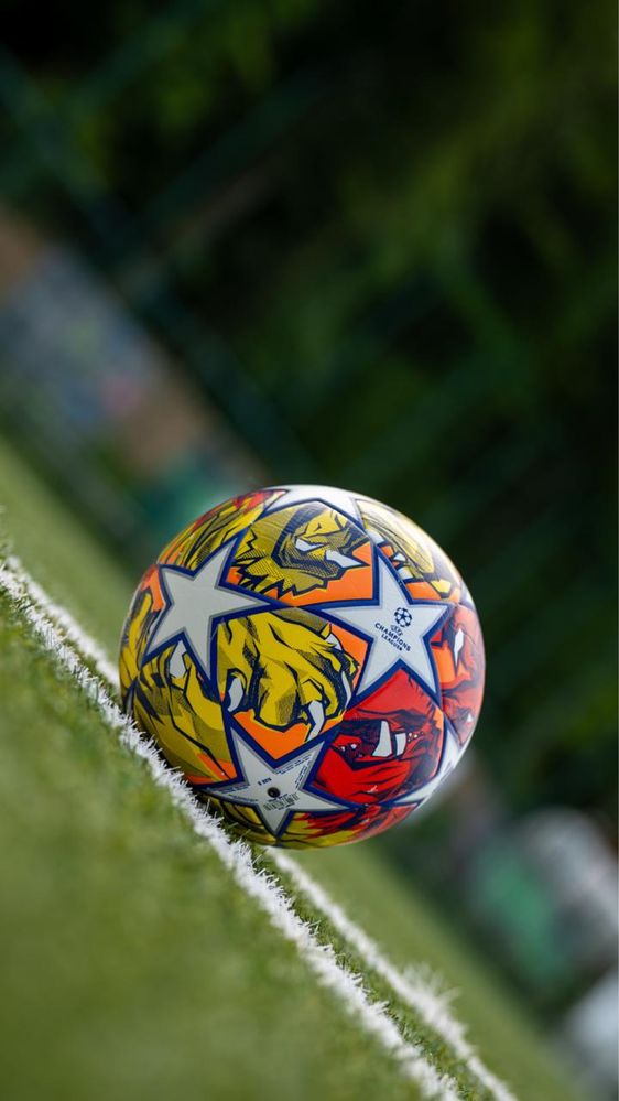 Футбольний мʼяч ADIDAS Champions League