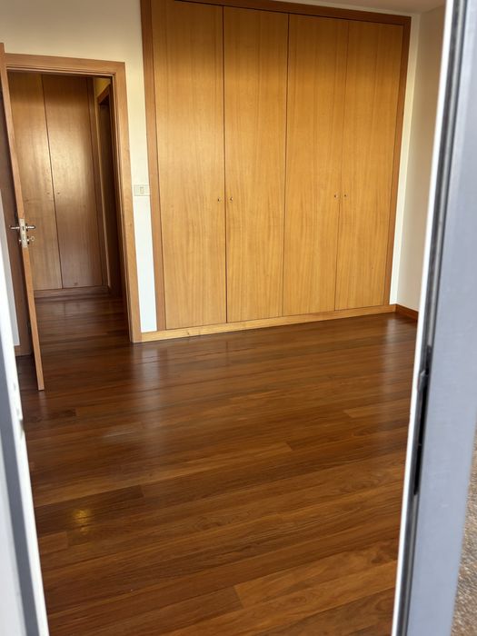 Arrendo apartamento T 4