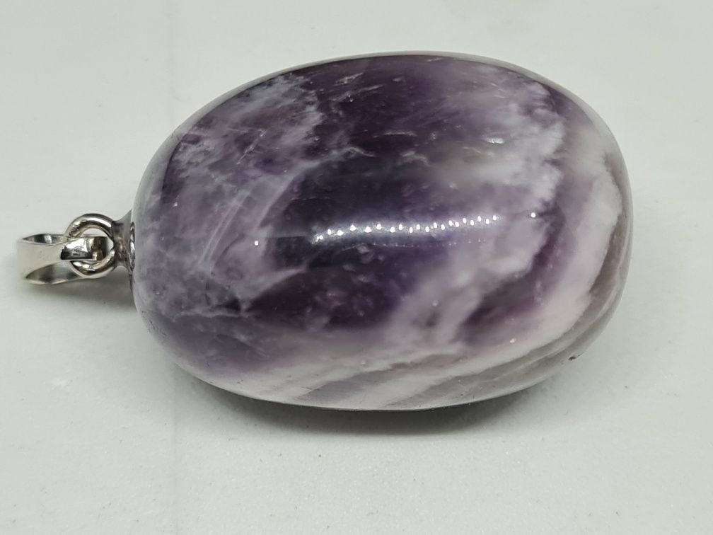 Pendentes em cristal mineral com fio incluído