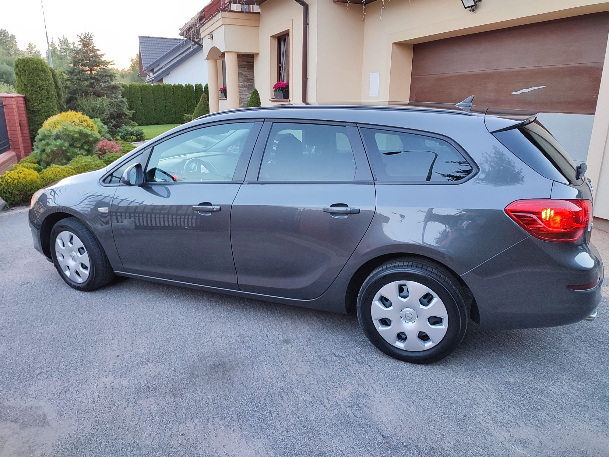 Opel Astra J 1,4 Turbo 140 KM,,AUTOMAT,,