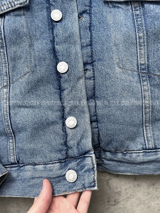 Джинсова куртка нова S утеплена шерпа