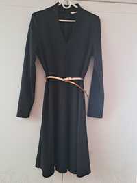 Czarna elegancka sukienka Camelieu M wygodna