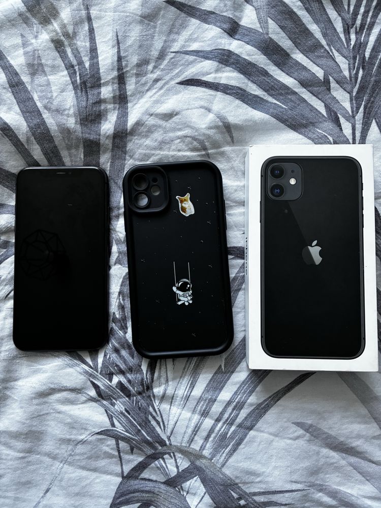 Iphone 11 z Etui i Pudełkiem
