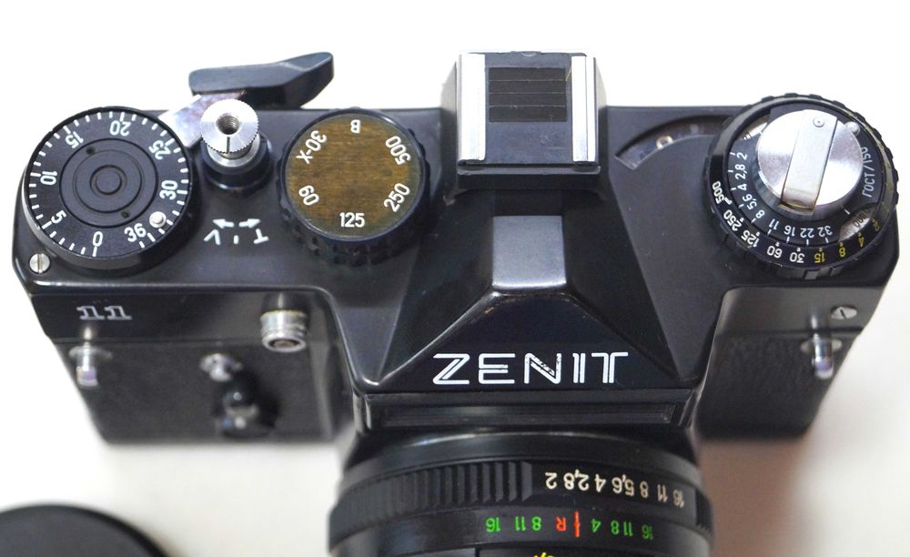 Aparat analogowy ZENIT 11, futerał skórzany USSR