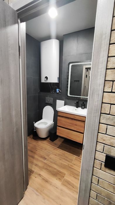 Сдам  посуточно возле автовокзал,ЖД ,центр