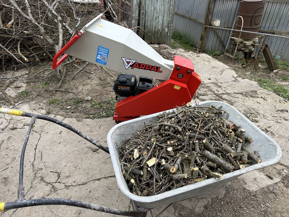 Оренда гілкоподрібнювача, щепоріз, подрібнення гілля. Гілкоріз