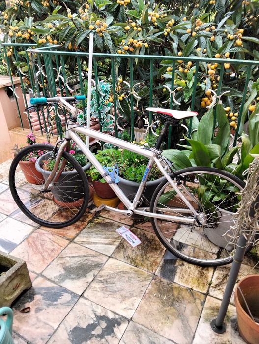 Bicicleta BTT cycles Brasil de estrada a funcionar em perfeição.