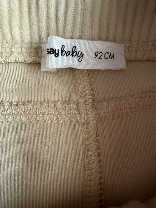 Prawie nowe beżowe spodnie „sztruksy” rozm.92