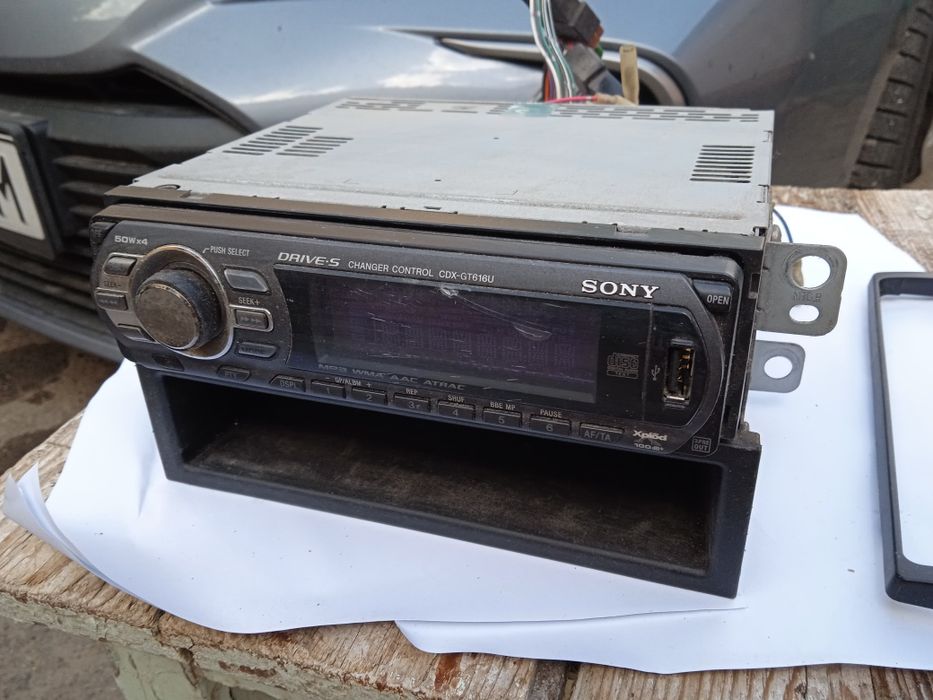 Автомобільна магнітола Sony