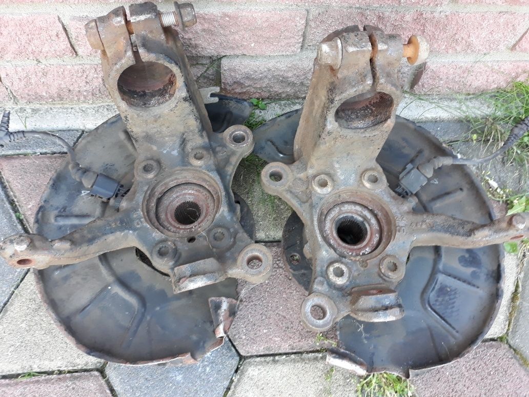Цапфа Поворотний кулак полуось VW Passat B6 B7 Golf 5 Jetta 5 Golf 5+