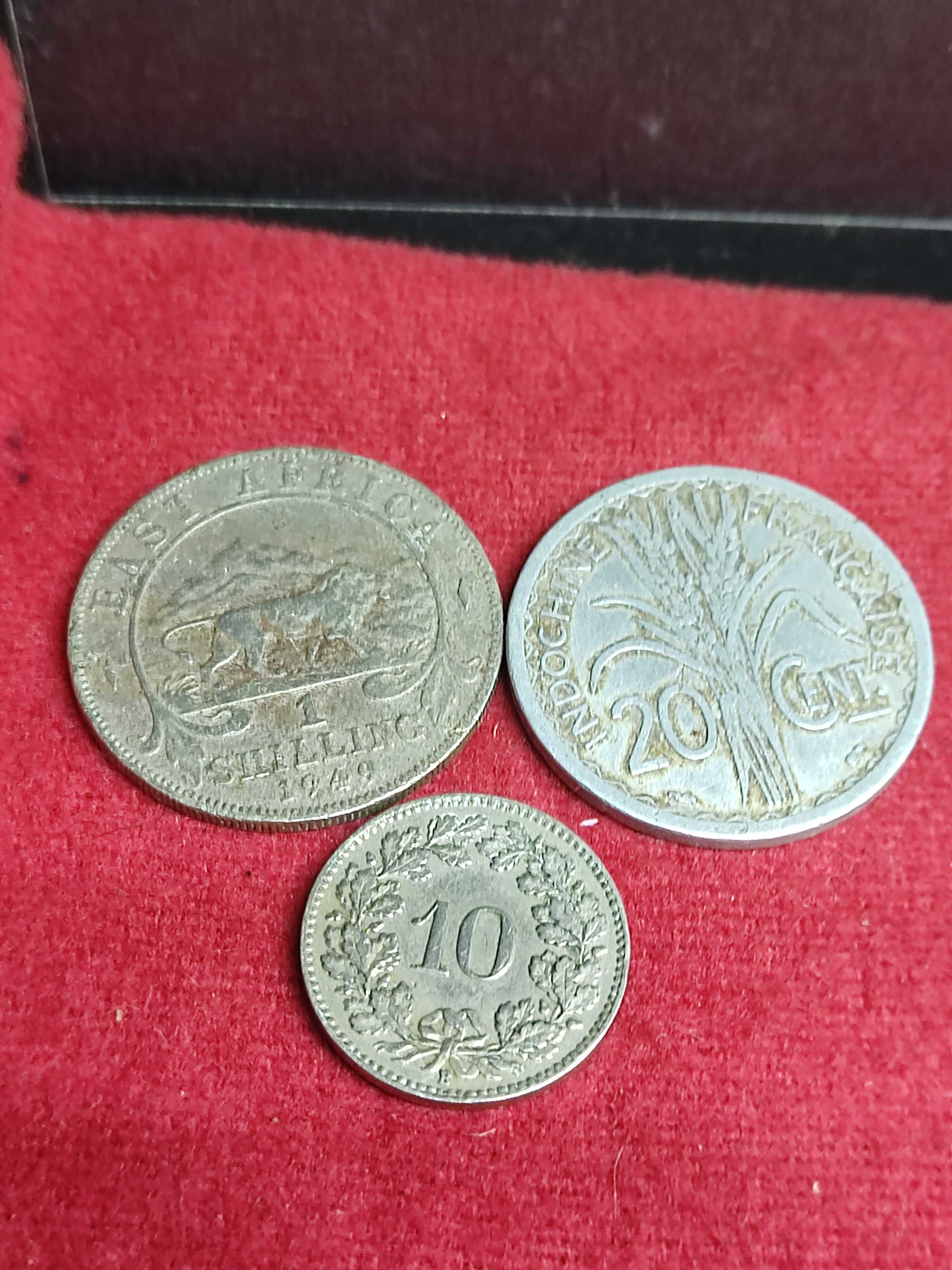 Lote de 12 moedas diversos paises, C077