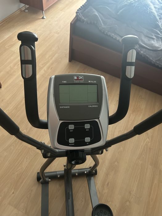 Orbitrek magnetyczny, trenażer eliptyczny, aerobik E-Strider BE6750D