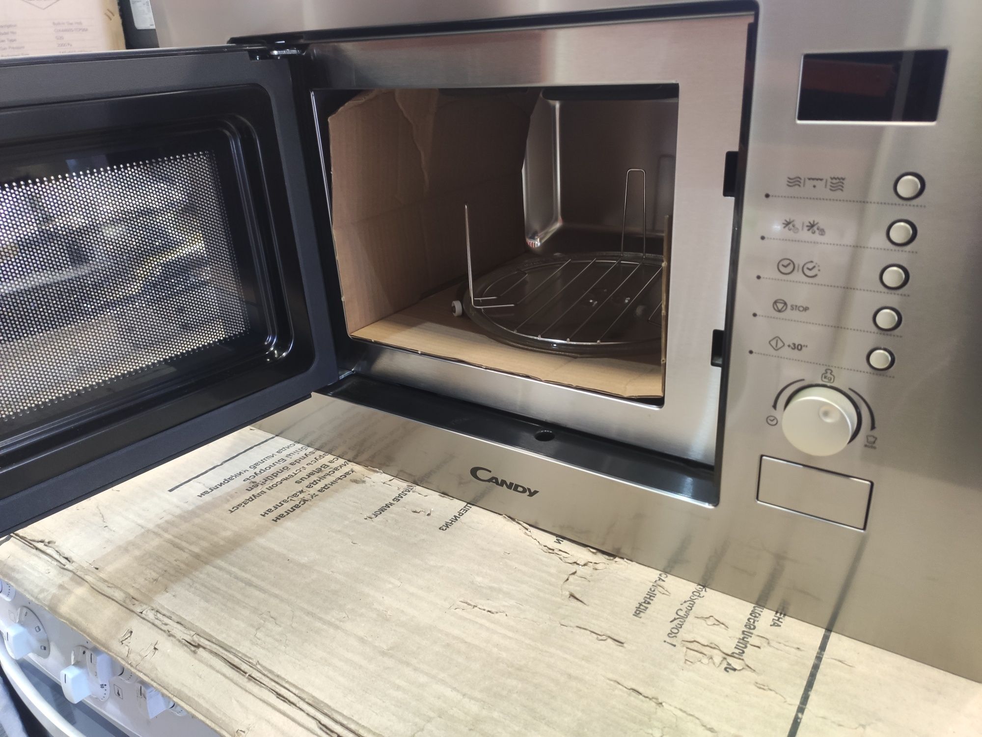 Микроволновая печь под врезку Candy AG820BVM