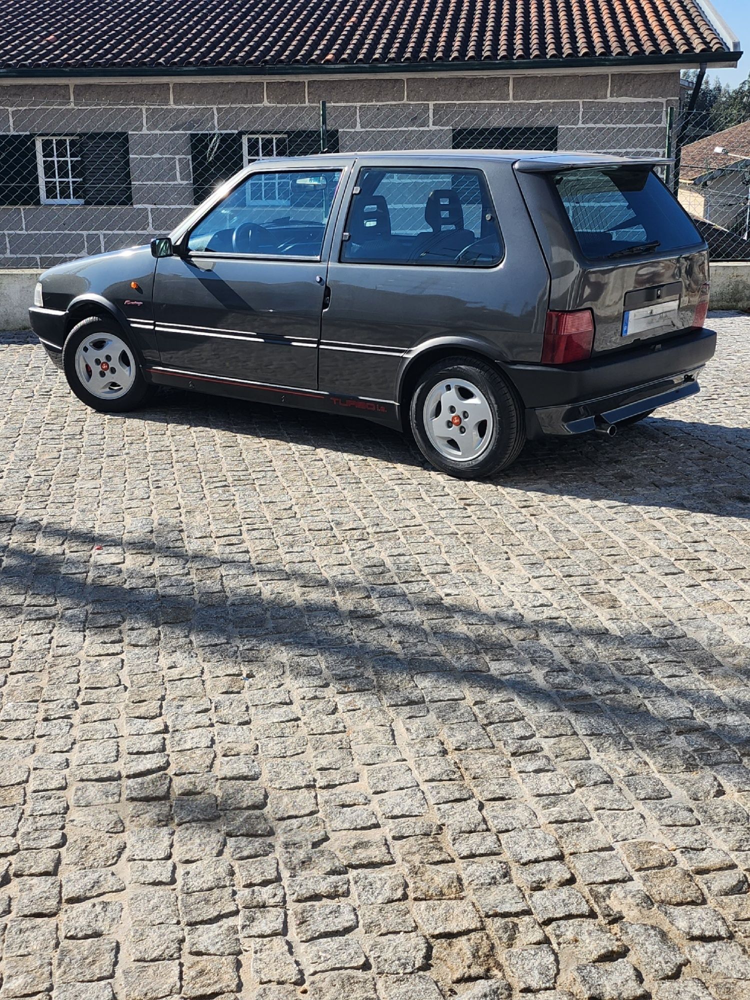 Vendo Fiat Uno turbo ie
