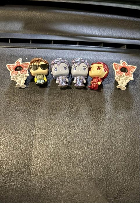 Figurki Kinder Joy Stranger Things