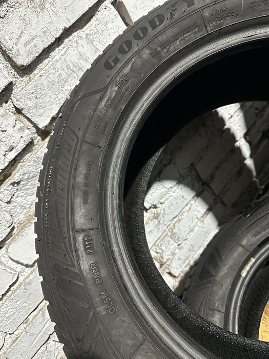 215/60 R16 GoodYear Vector4Season /2022рік/всесезон/2шт./Франція/