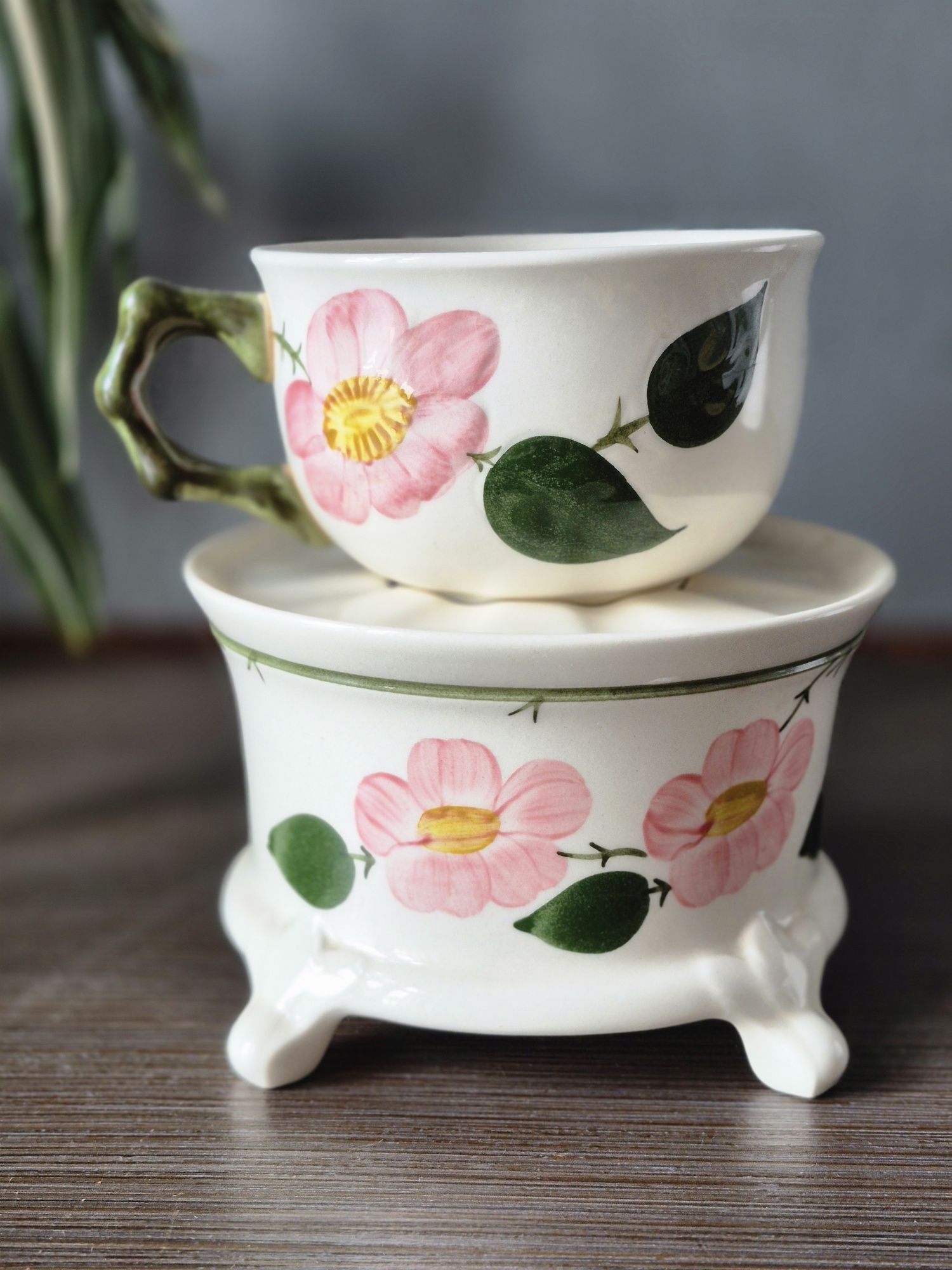 Piękna porcelanowa filiżanka z podrzewaczem Villeroy&Boch