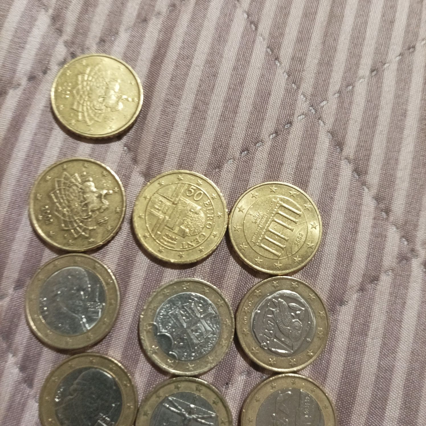 Moedas,de 1,2euros e de cêntimos