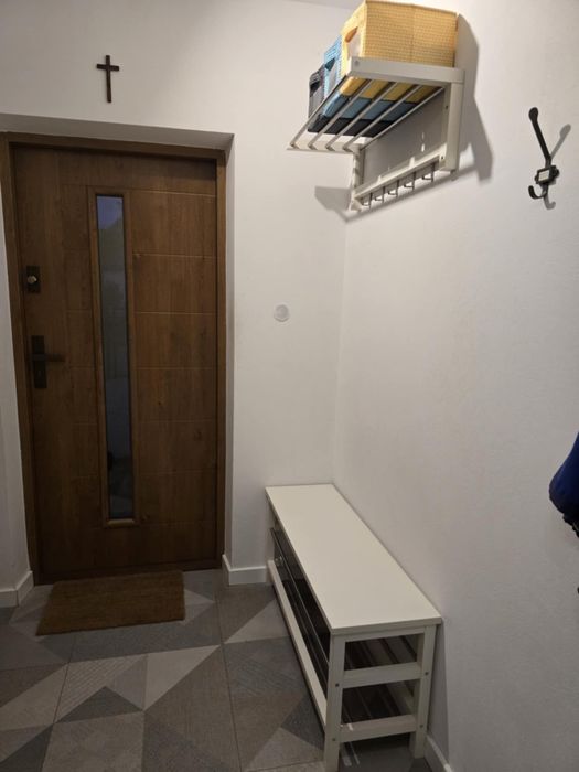 Ławka półka na buty z siedziskiem + wieszak Ikea Tjusig