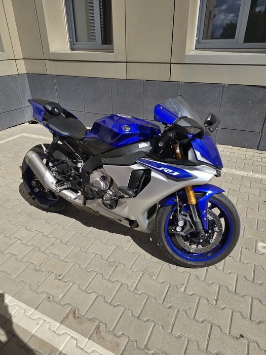 Yamaha R1 ЯМАХА R1 Официал