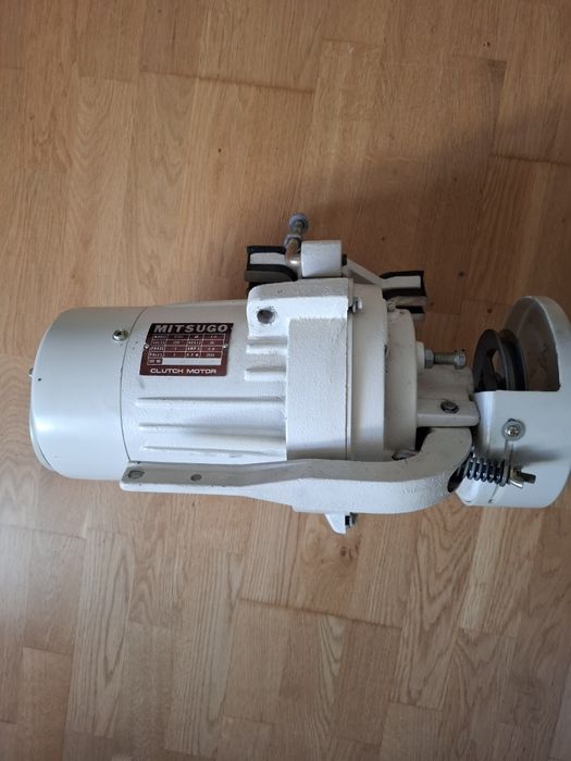 Silnik do maszyny przemysłowej Overlock – 230V, cichy, sprzęgłowy