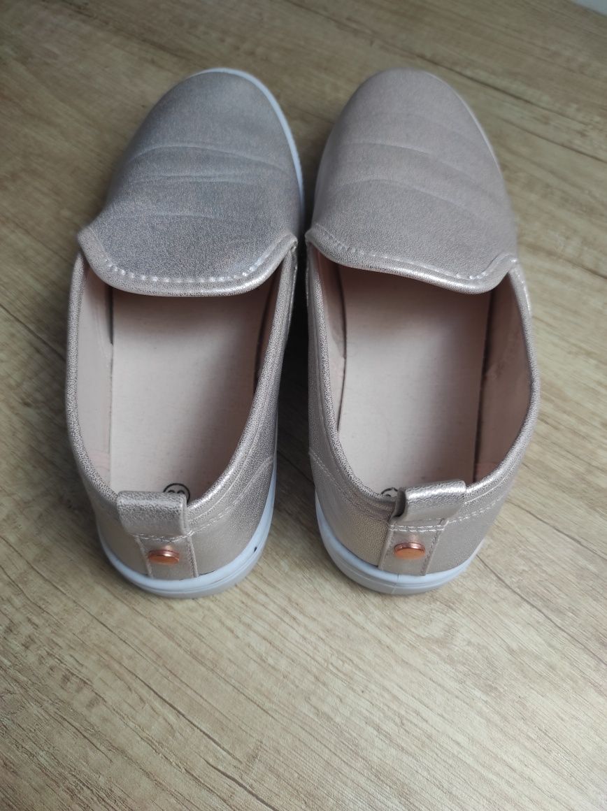Buty slip on rozm 39 rozowe