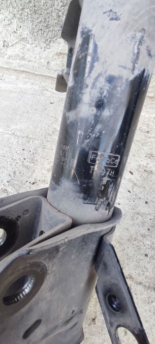 Продам стойки Ford Edge