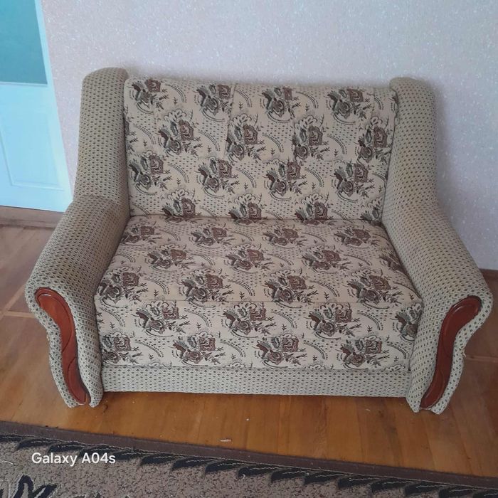 Продаю.    диван